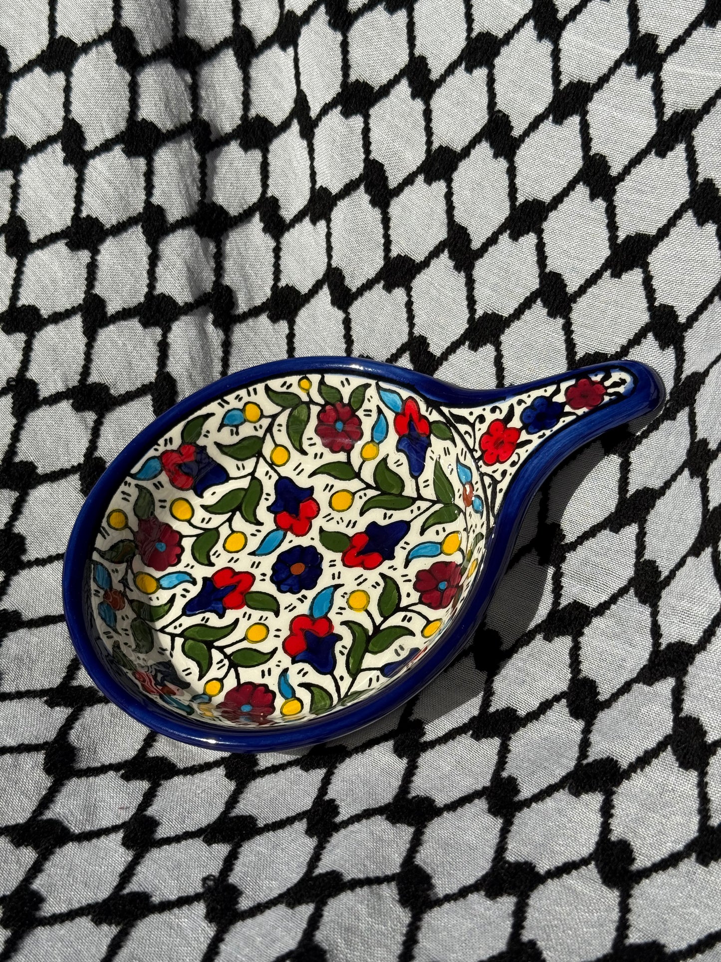 Ceramic Pan Plate with Handle - Classic Floral