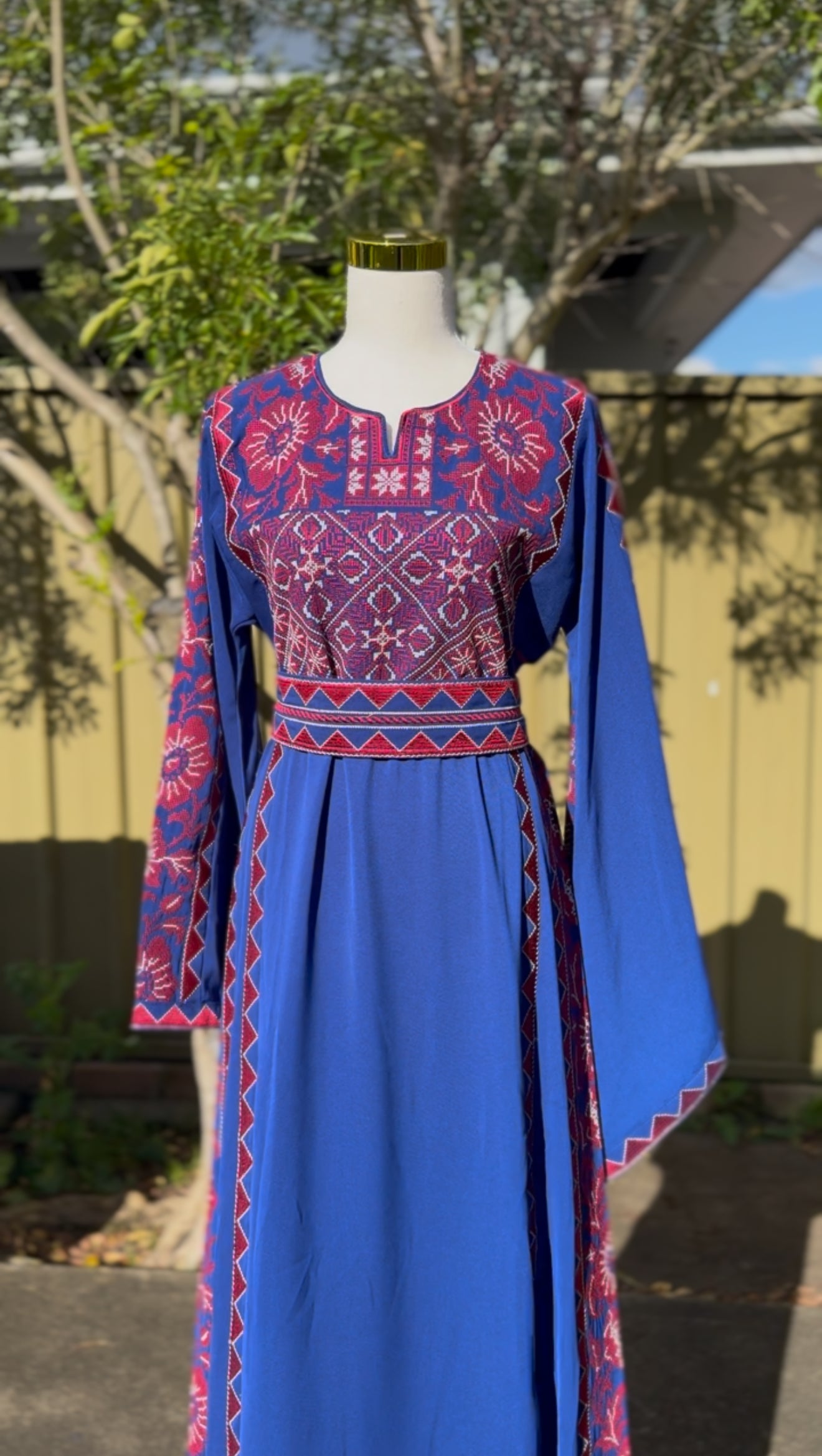 Blue and Red Nazla Thobe