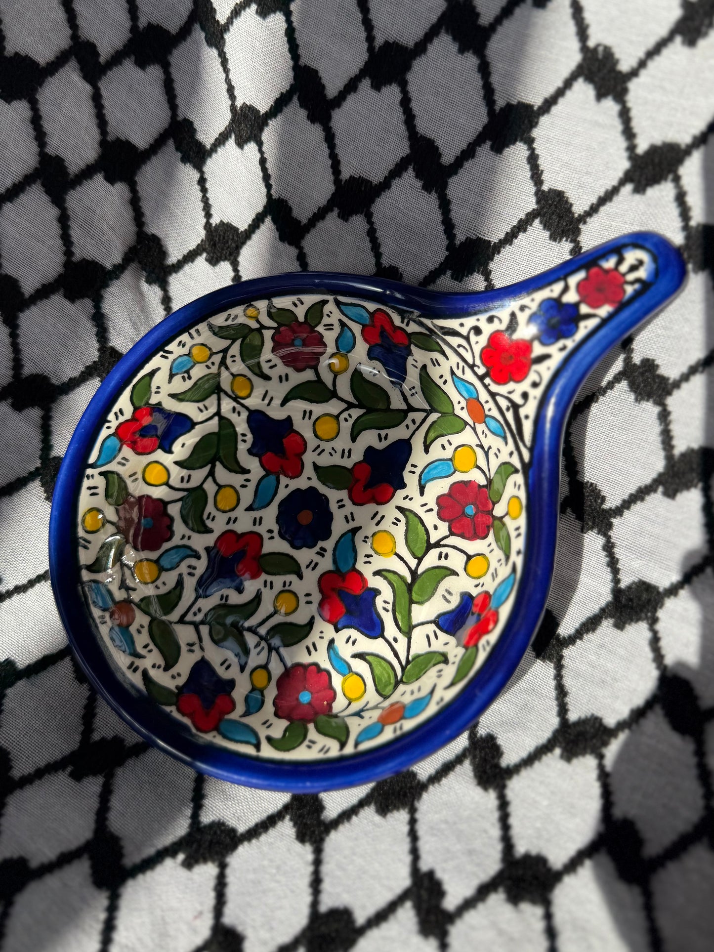 Ceramic Pan Plate with Handle - Classic Floral