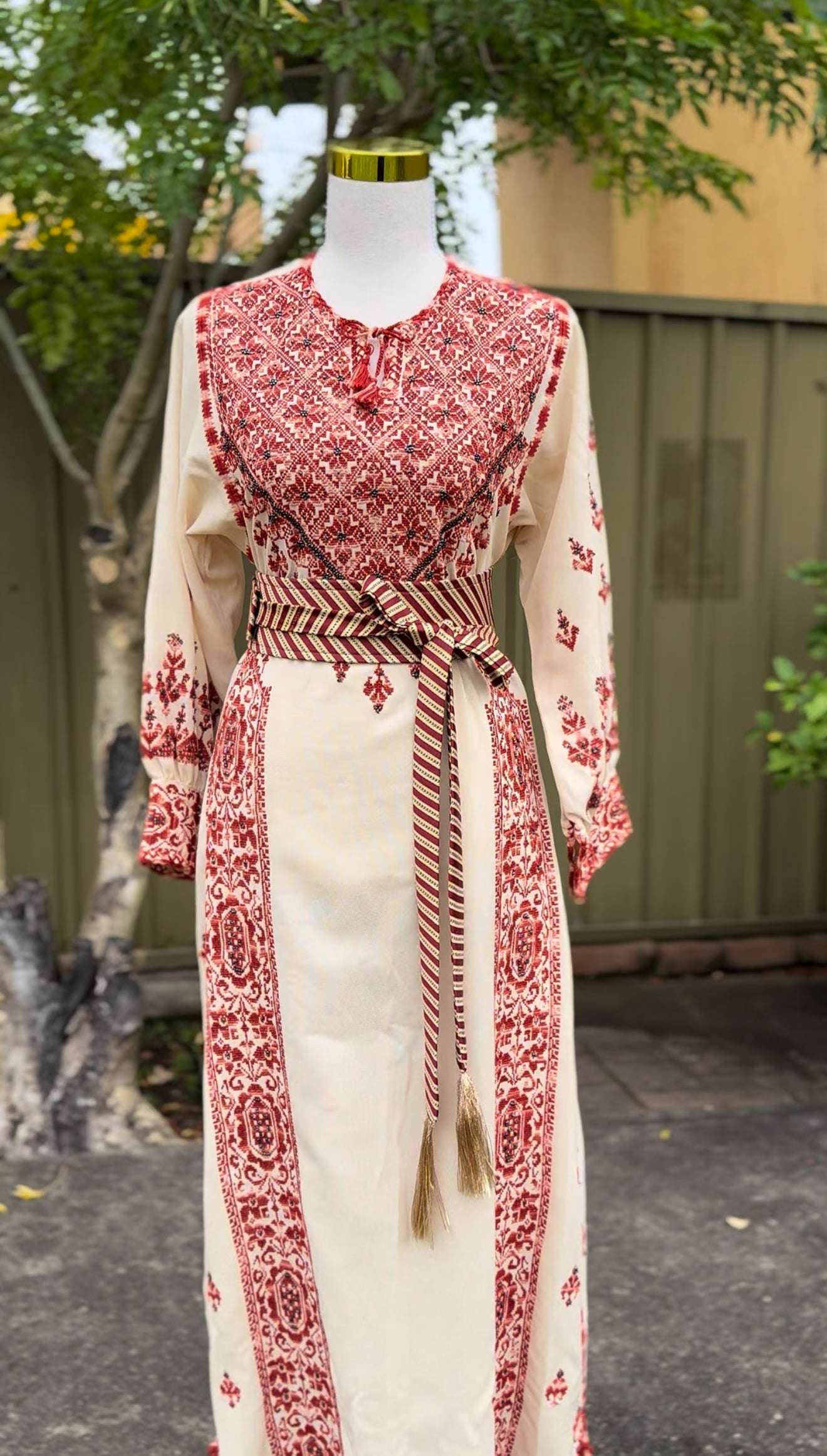 Hand Embroidered Bethlehem Thobe