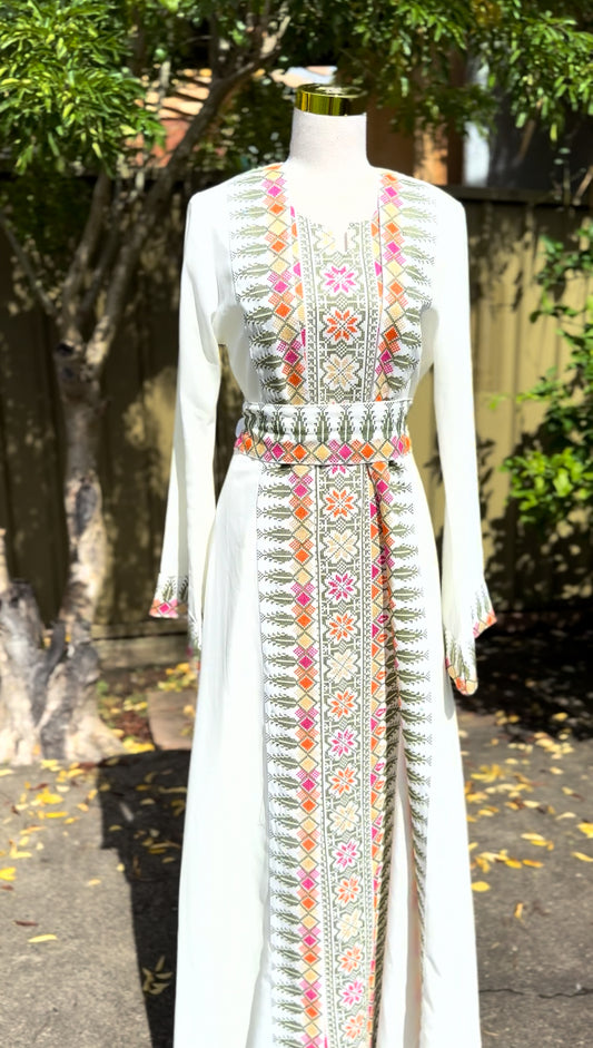 Green and White Sarwa Thobe