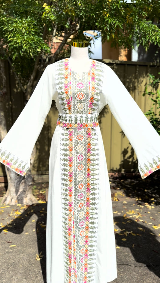 Green and White Sarwa Thobe