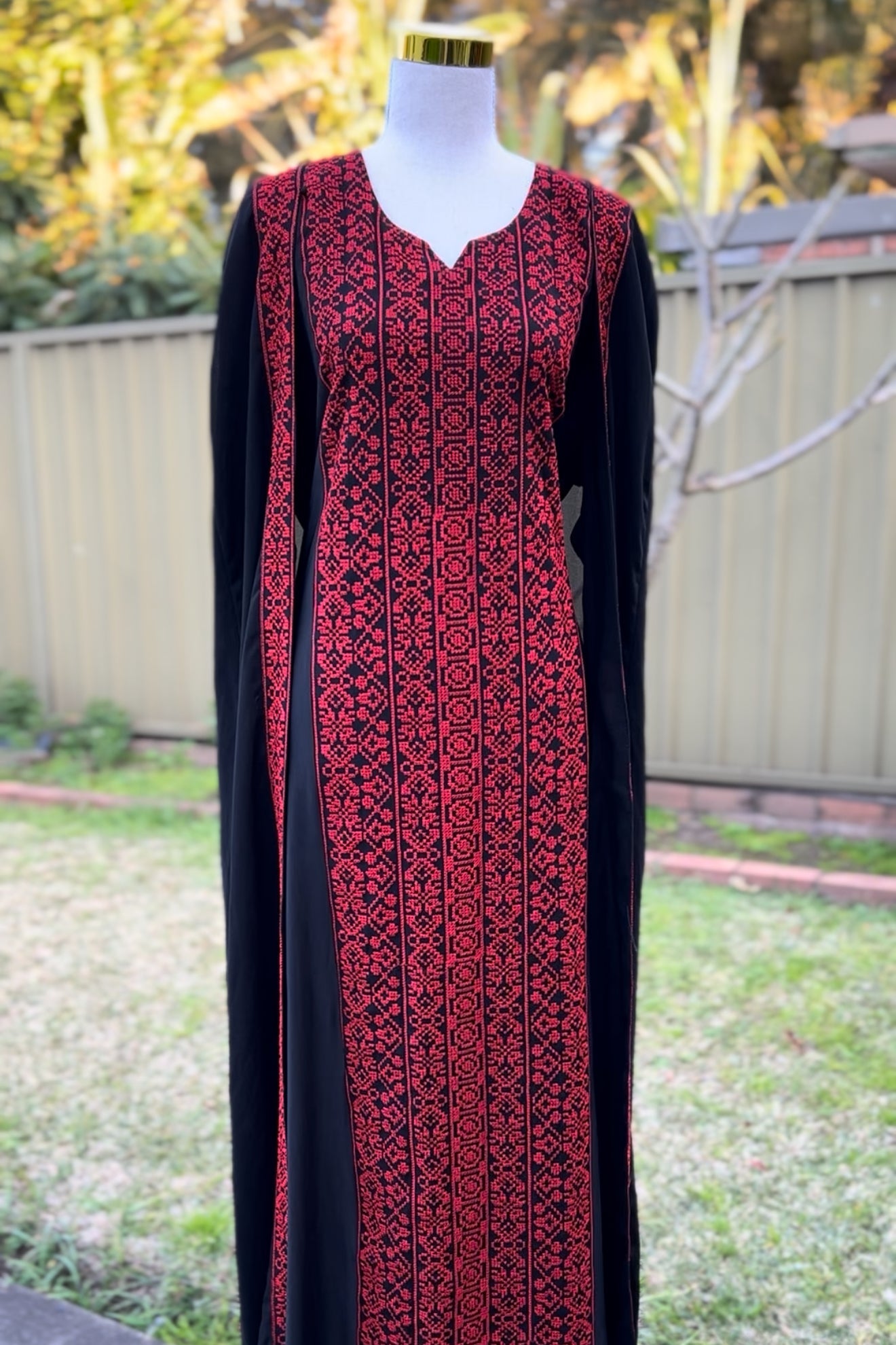 Elegant Thobe with Cape