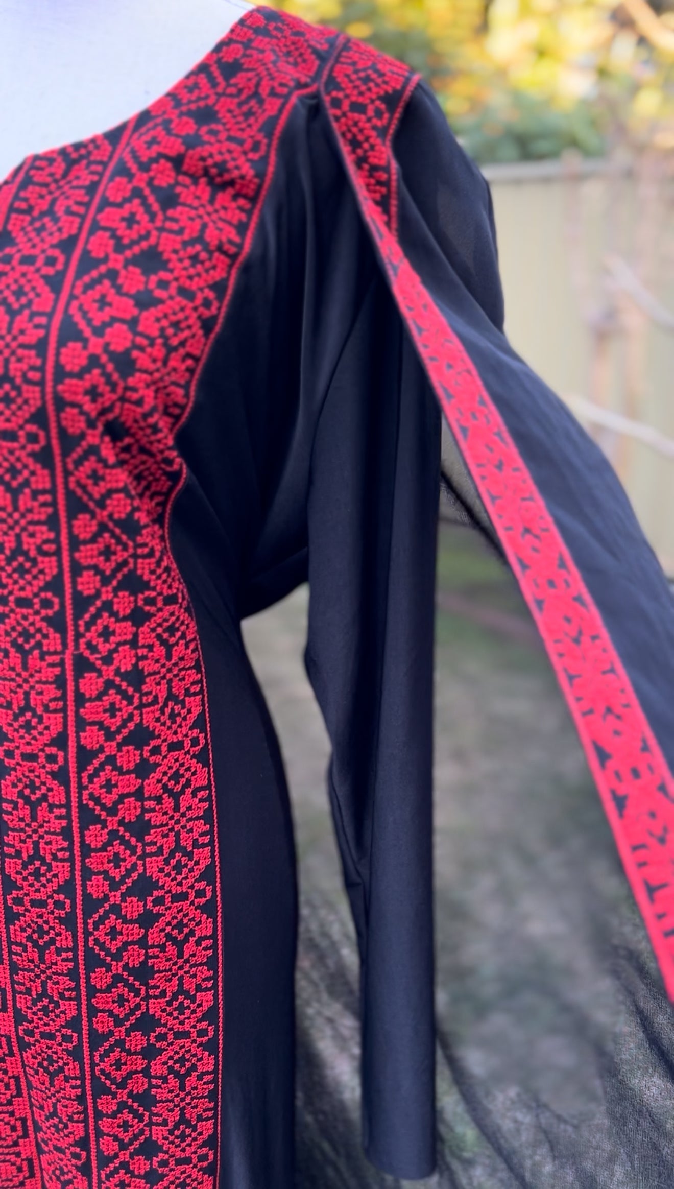 Elegant Thobe with Cape