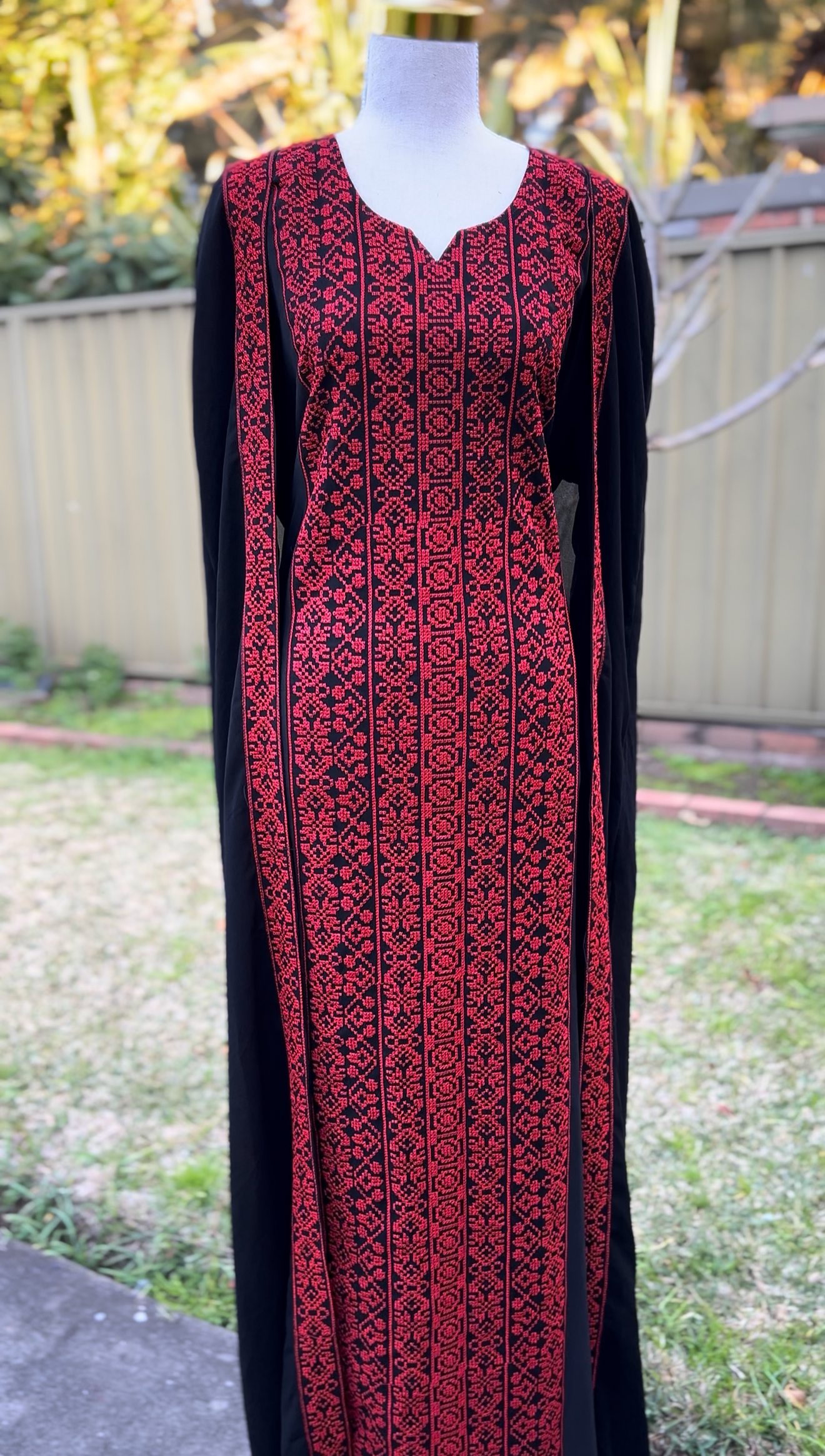 Elegant Thobe with Cape