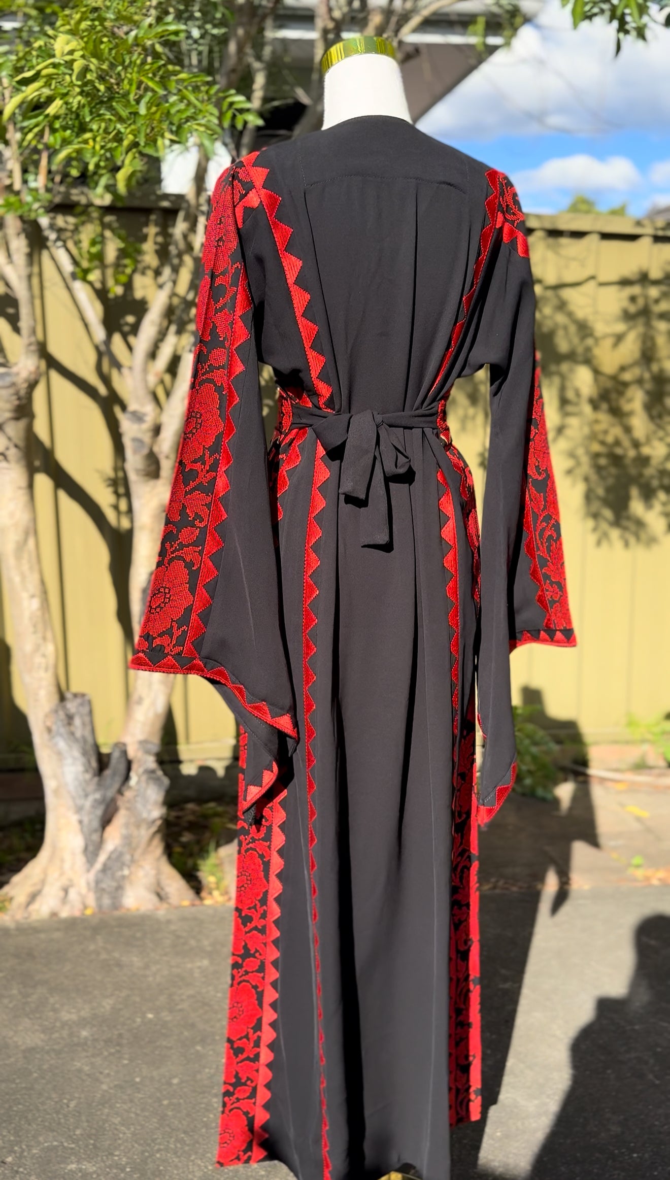 Red Nazla Thobe
