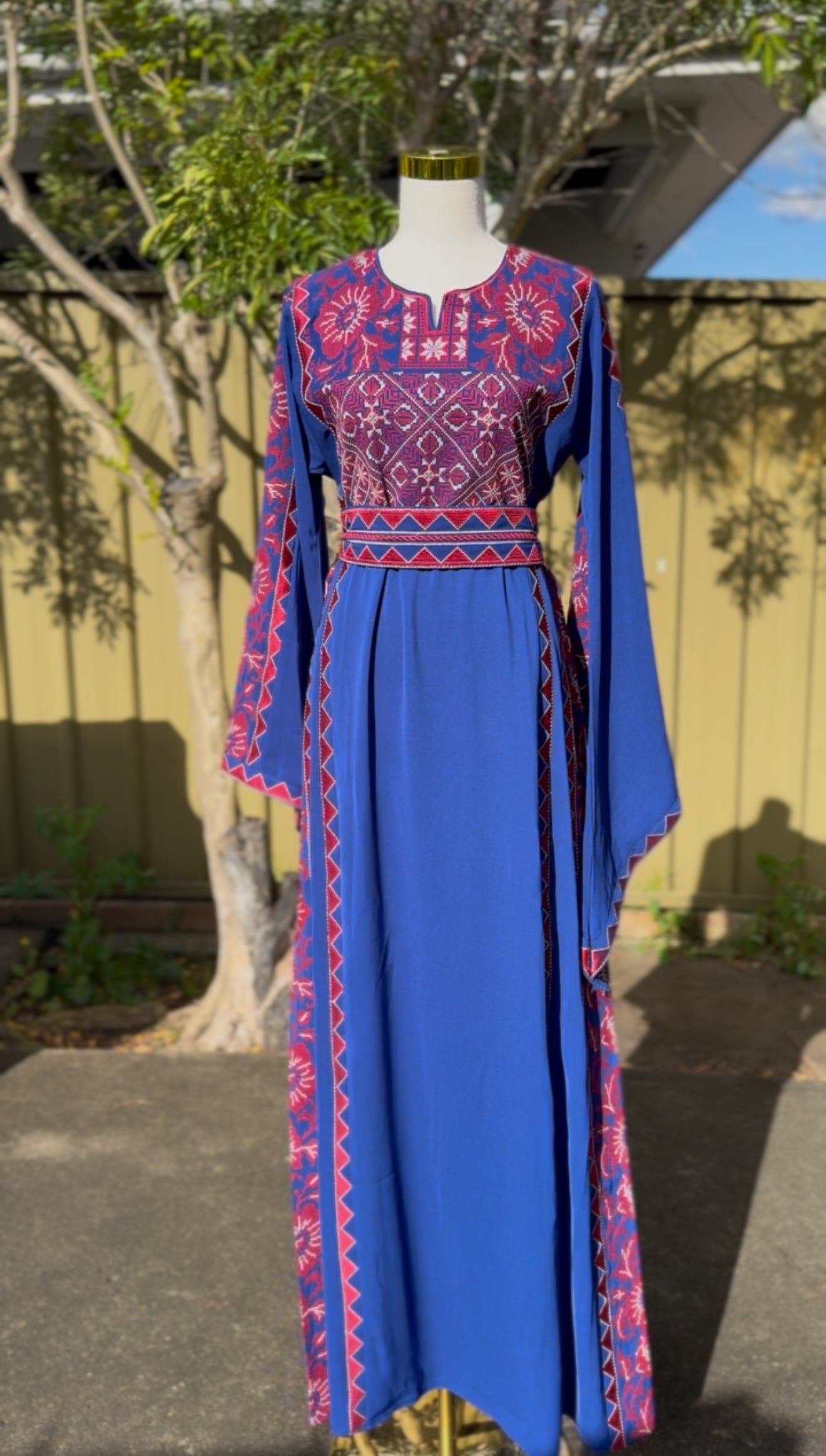 Blue and Red Nazla Thobe