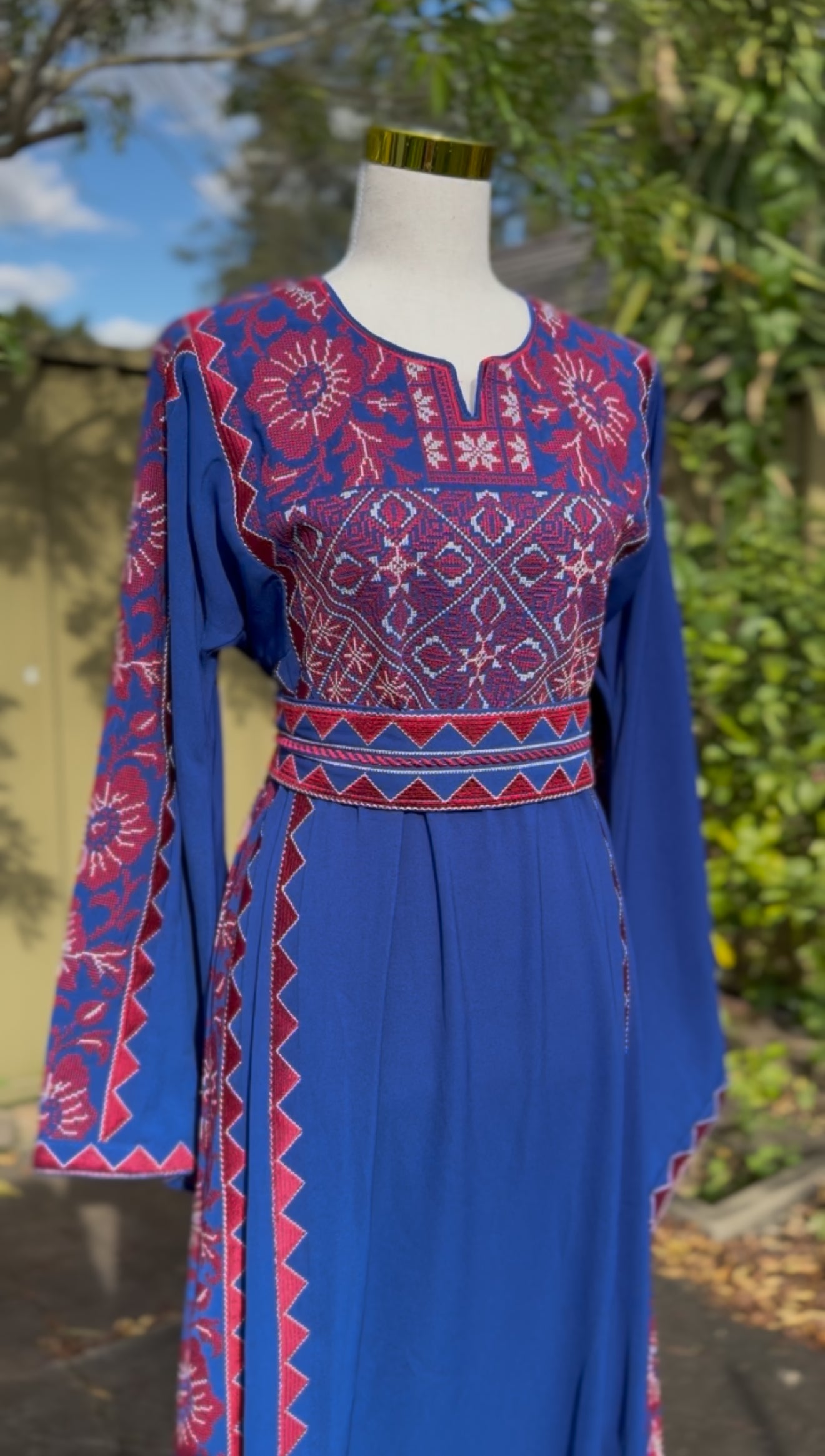 Blue and Red Nazla Thobe