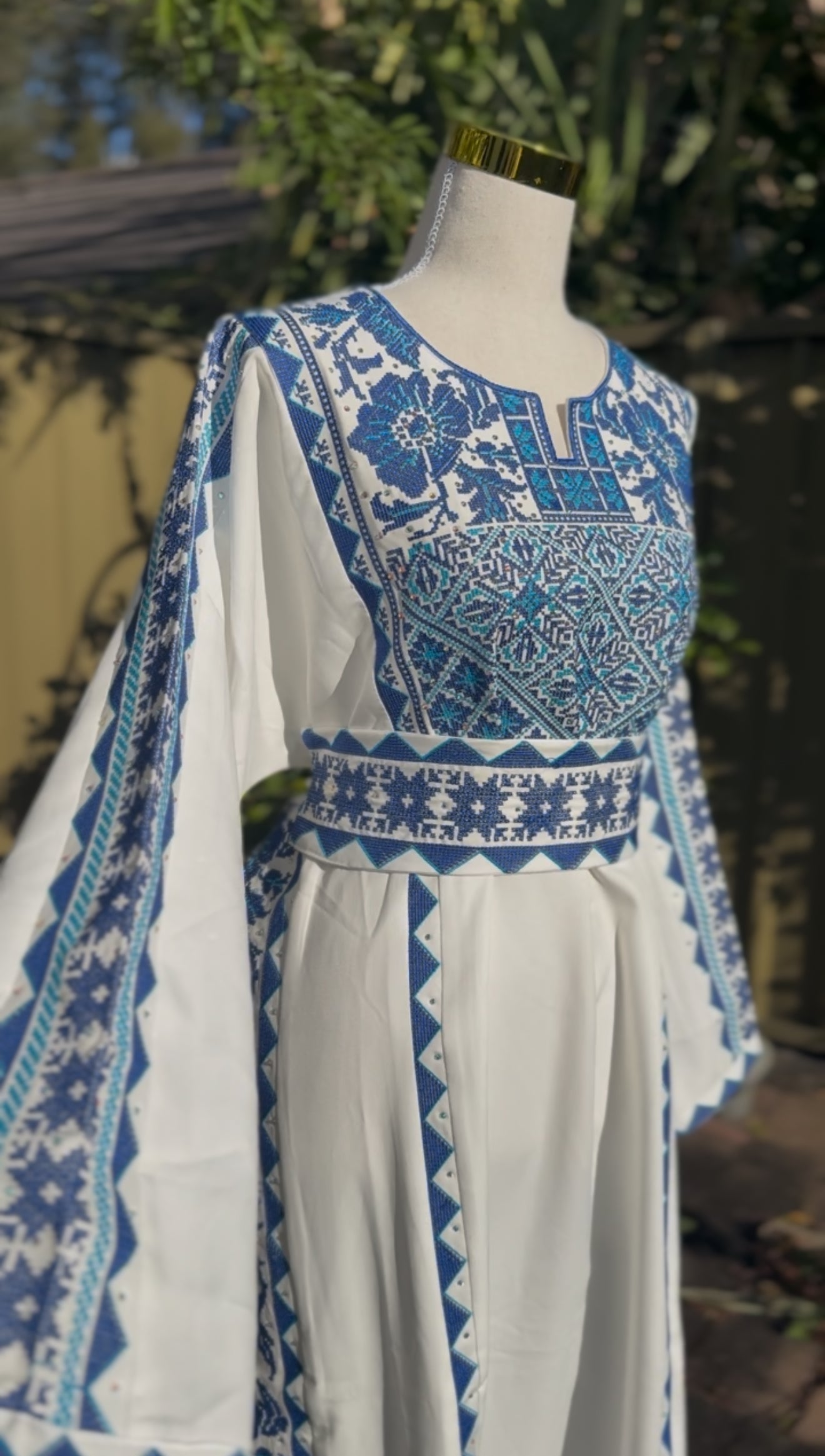 Blue and White Nazla Thobe