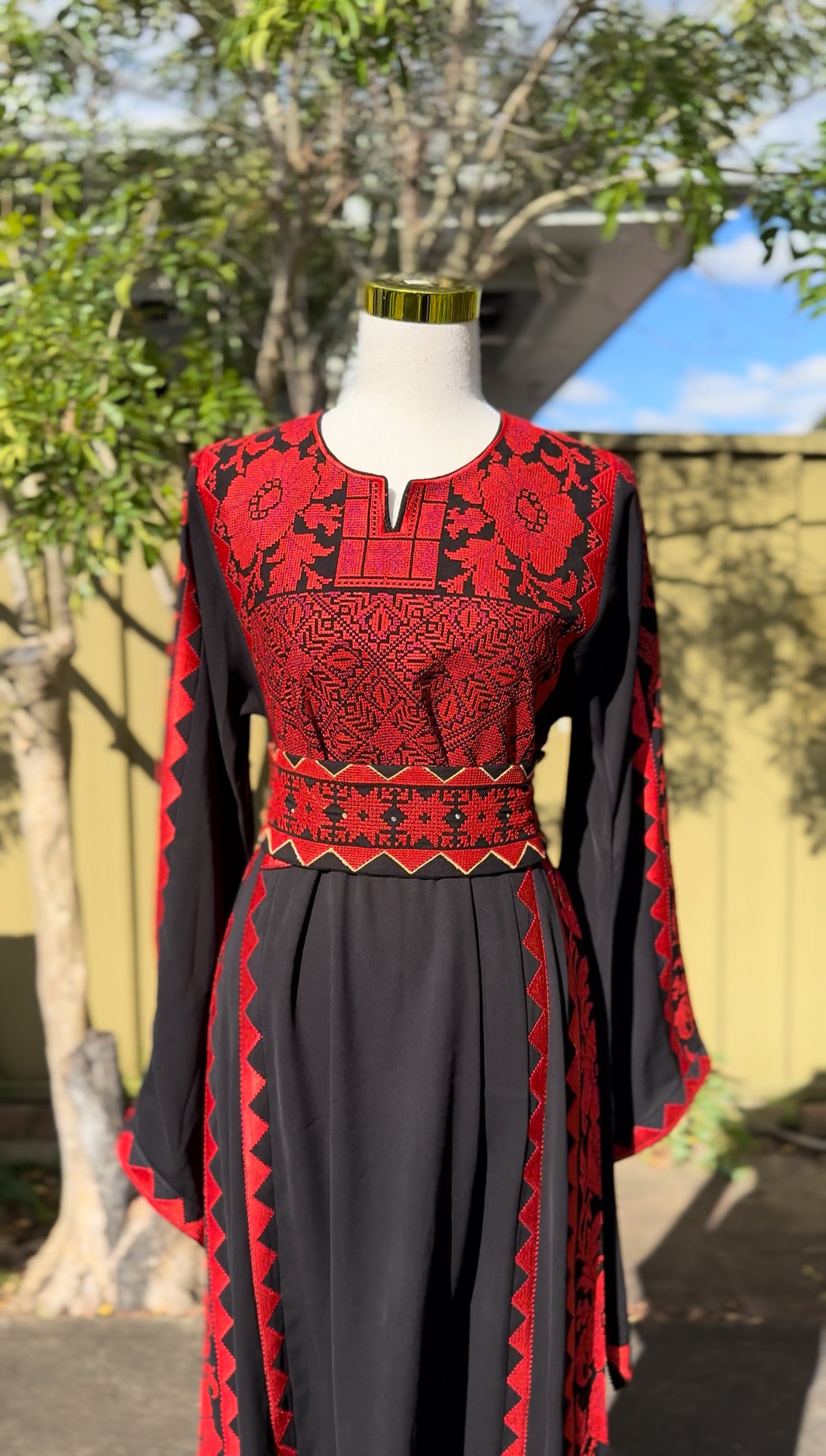 Red Nazla Thobe