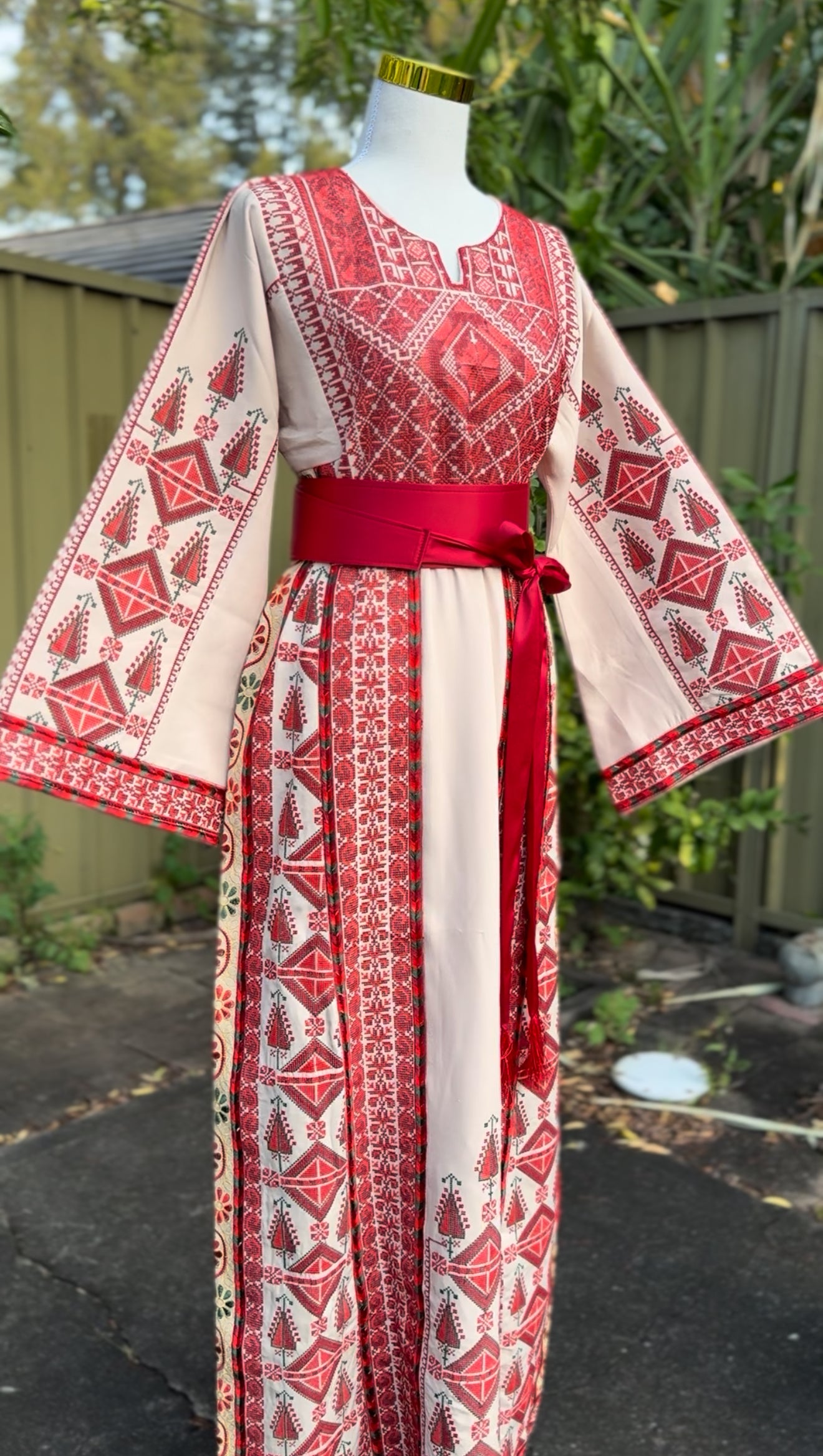 Red Rafah Thobe