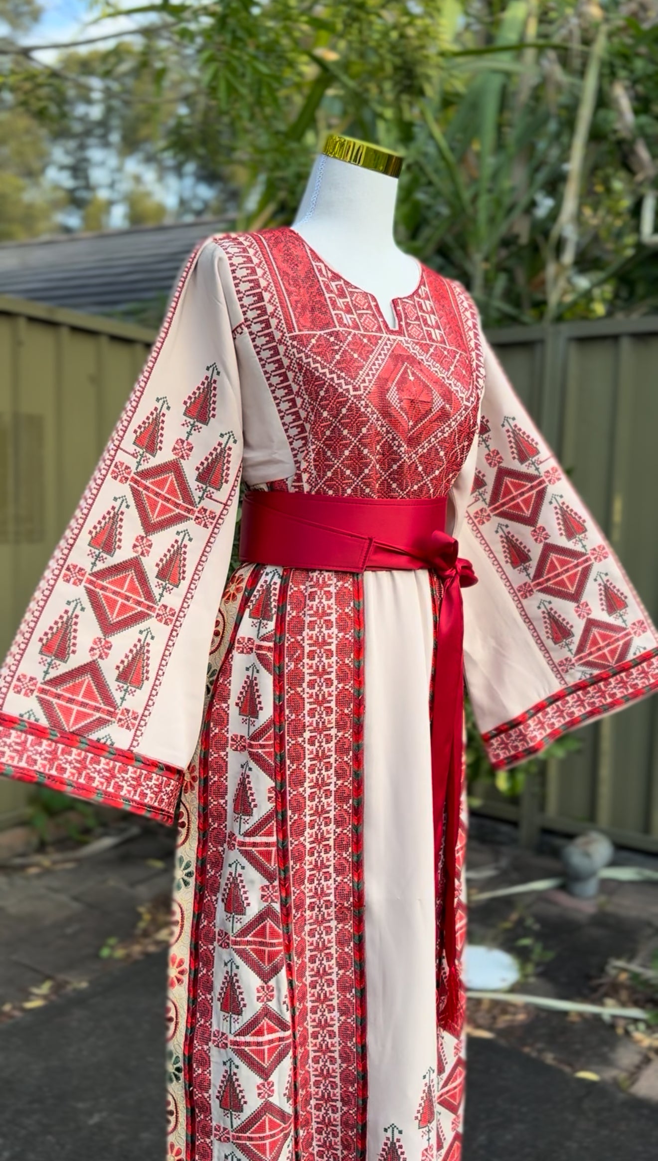 Red Rafah Thobe