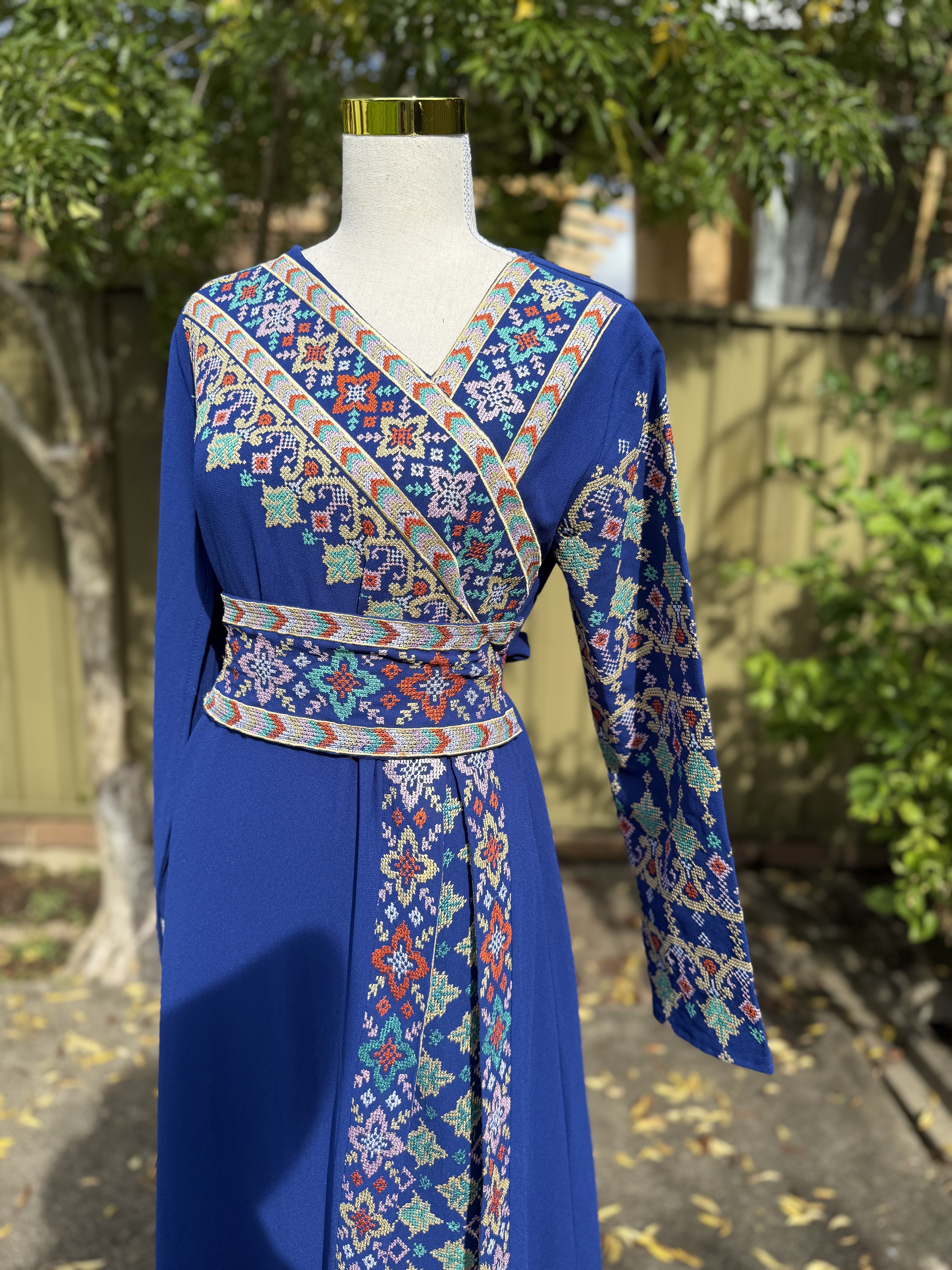 Blue Haifa Thobe