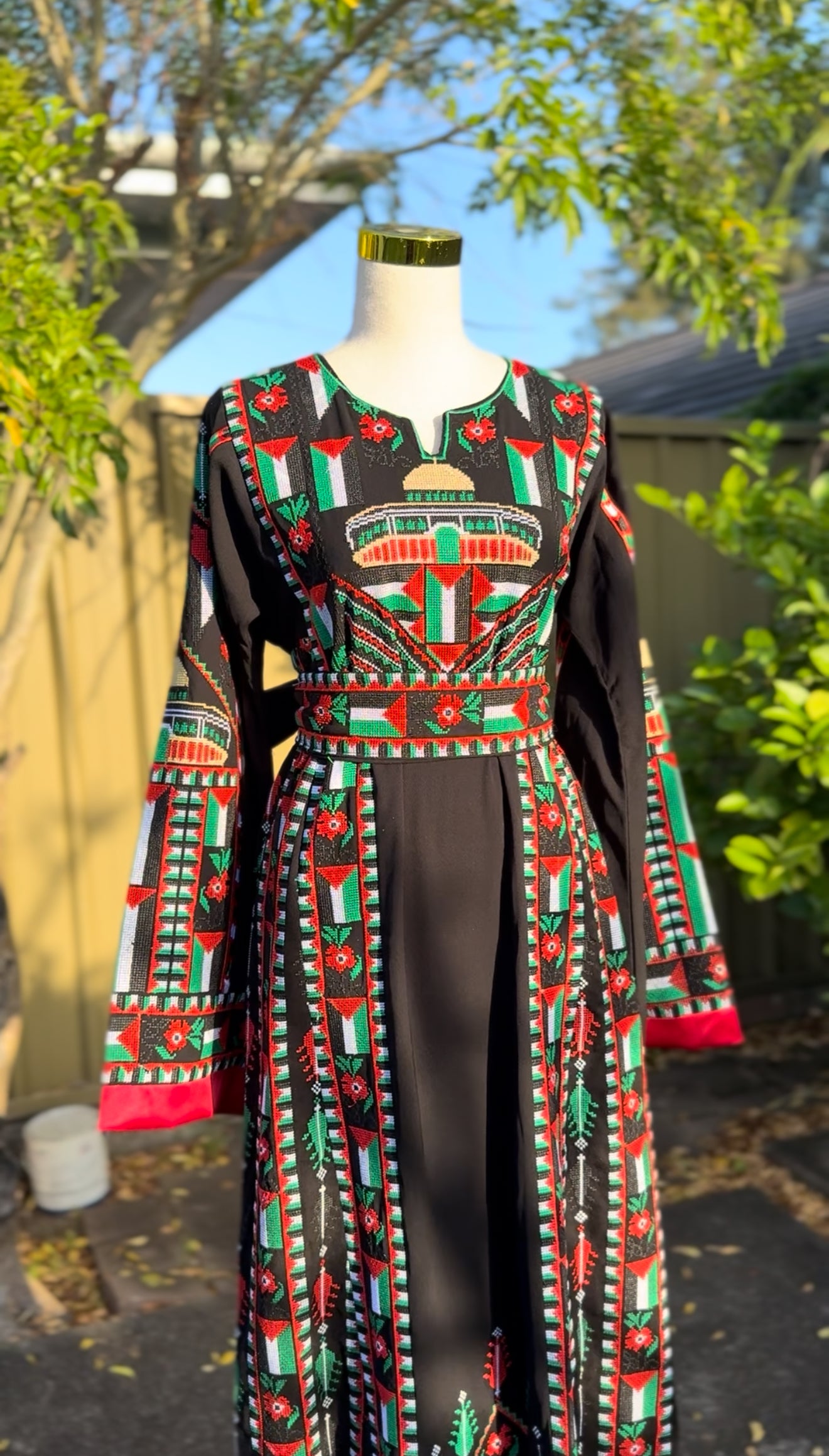 Black Intifada Thobe