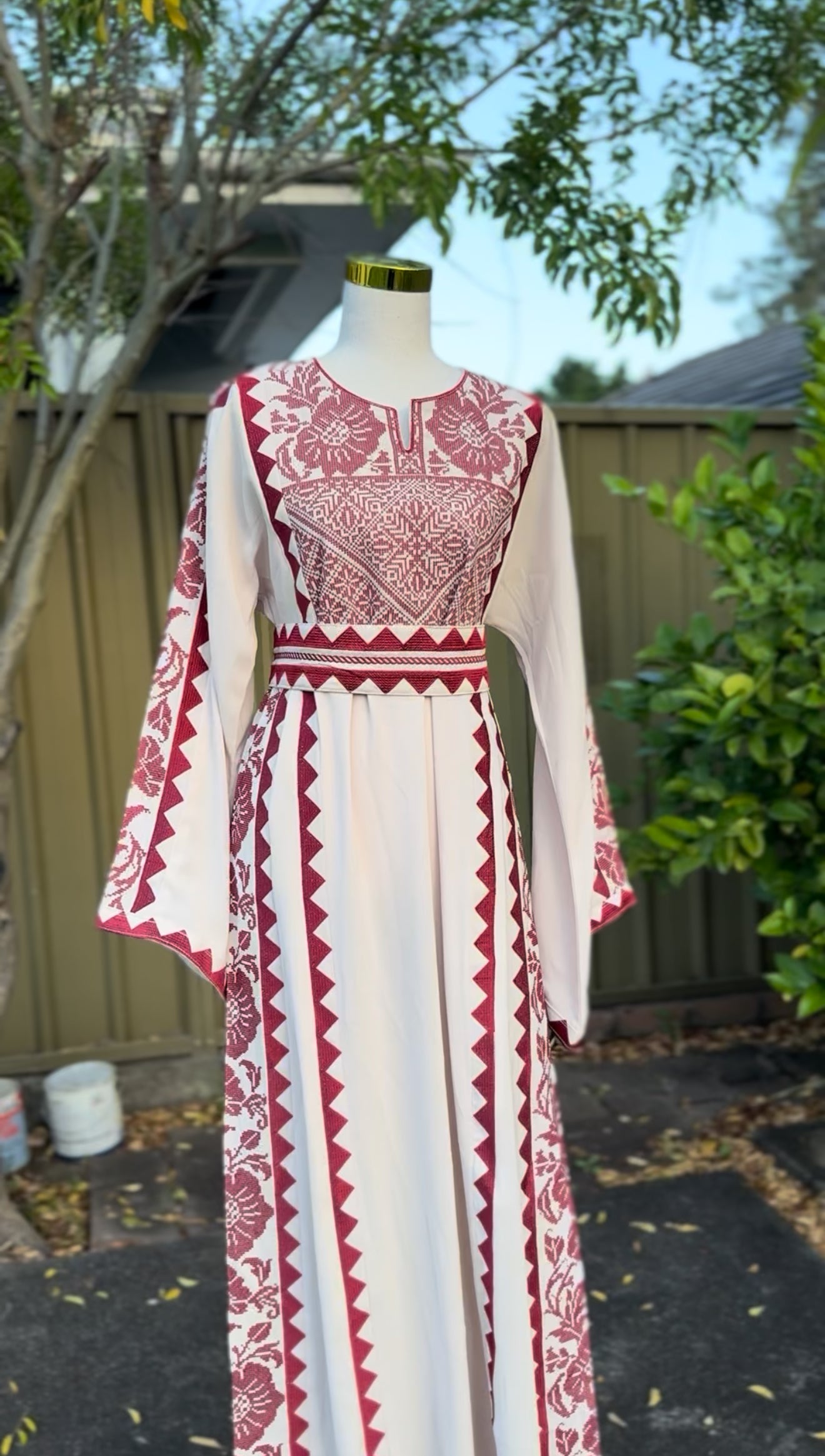 Beige Nazla Thobe