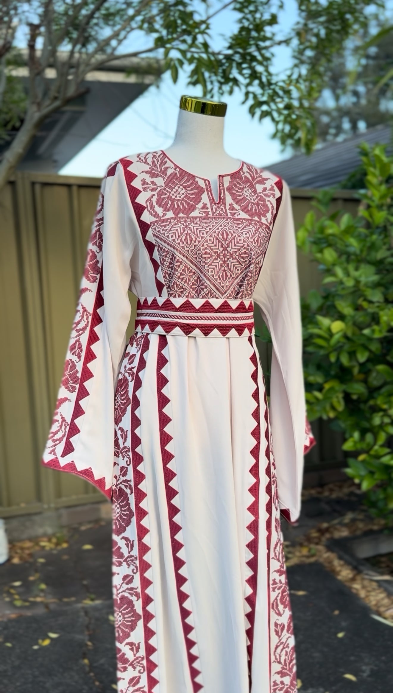 Beige Nazla Thobe